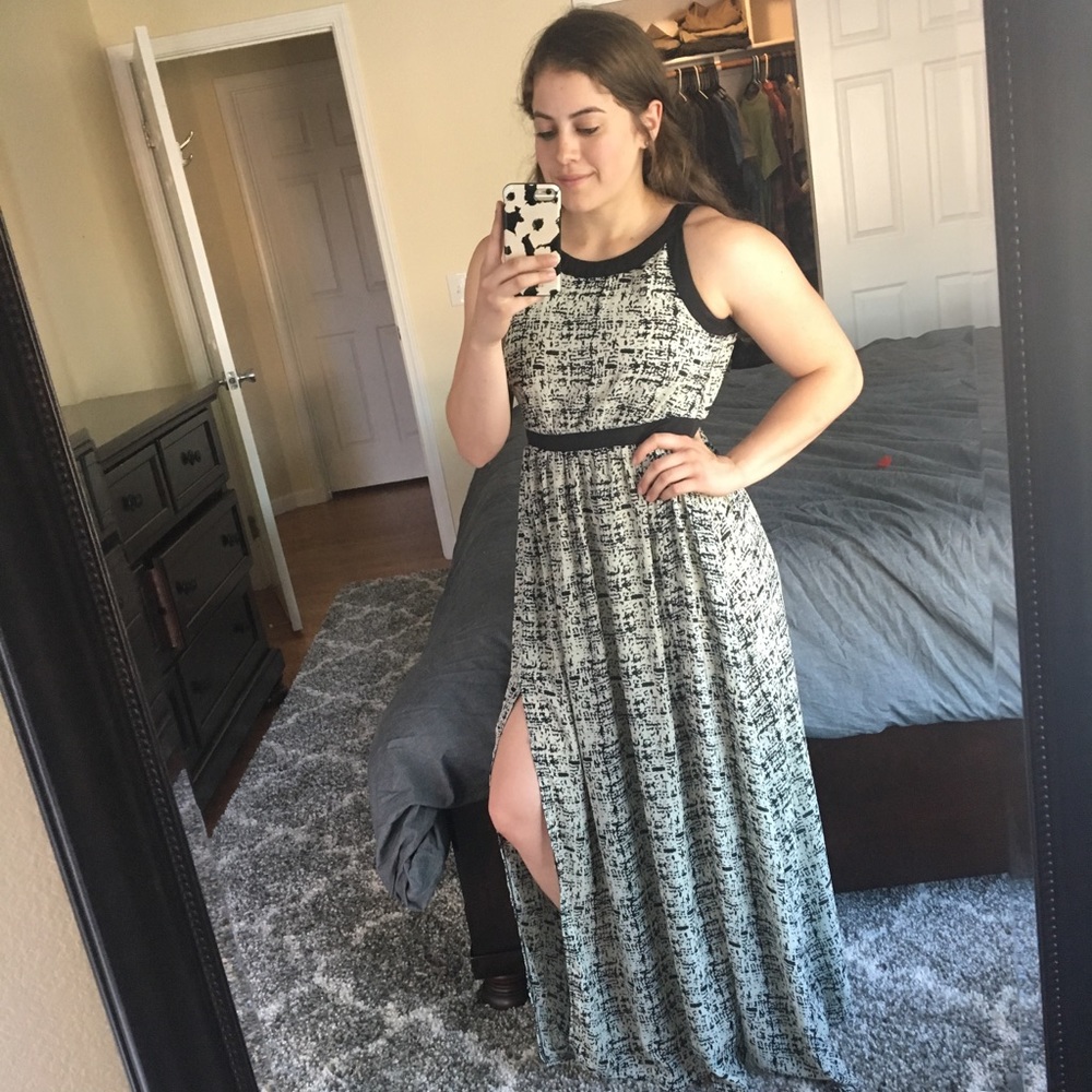 NWOT Patterned Maxi Dress